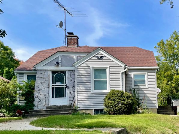 404 Maple St