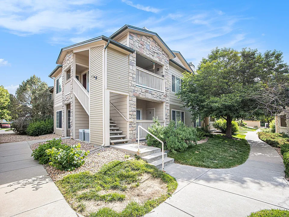 9961 E Idaho Cir #104
