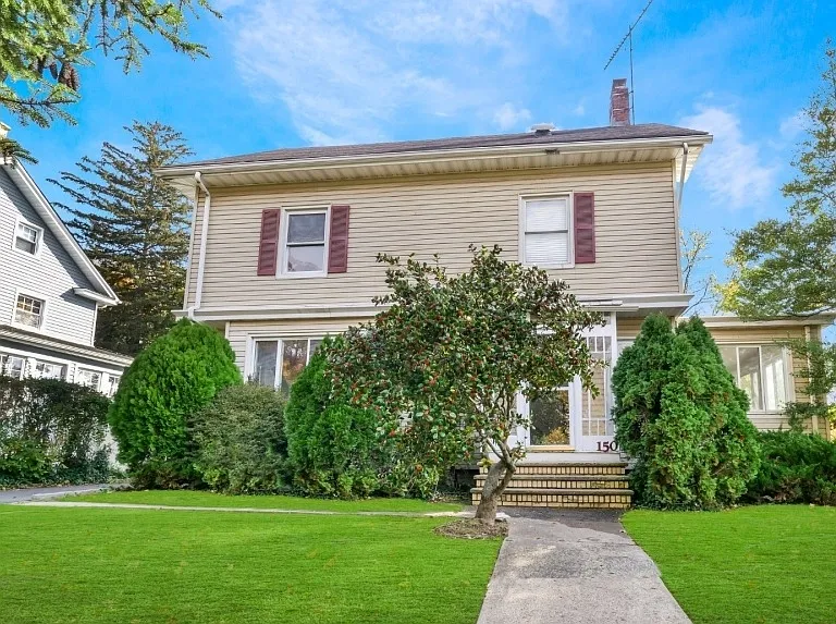 150 Fairview Ave — Photo 1