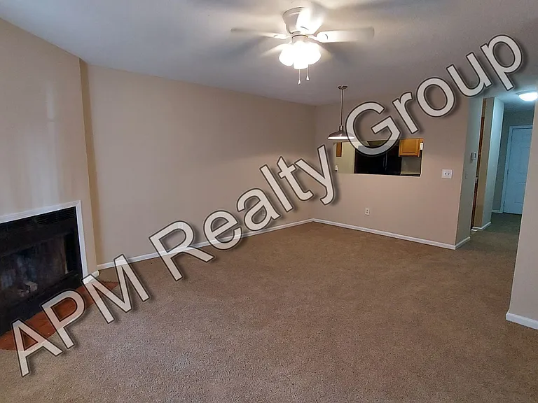 117 Country Town Dr — Photo 3