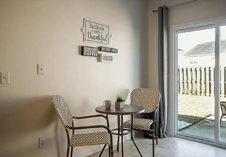 11 Summer Lake Way — Photo 9