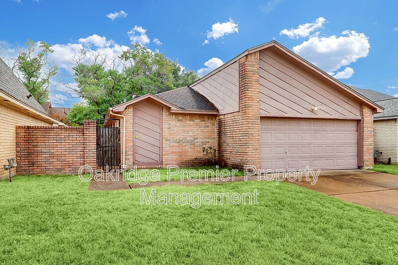 1st image of 10706 Staghill Dr