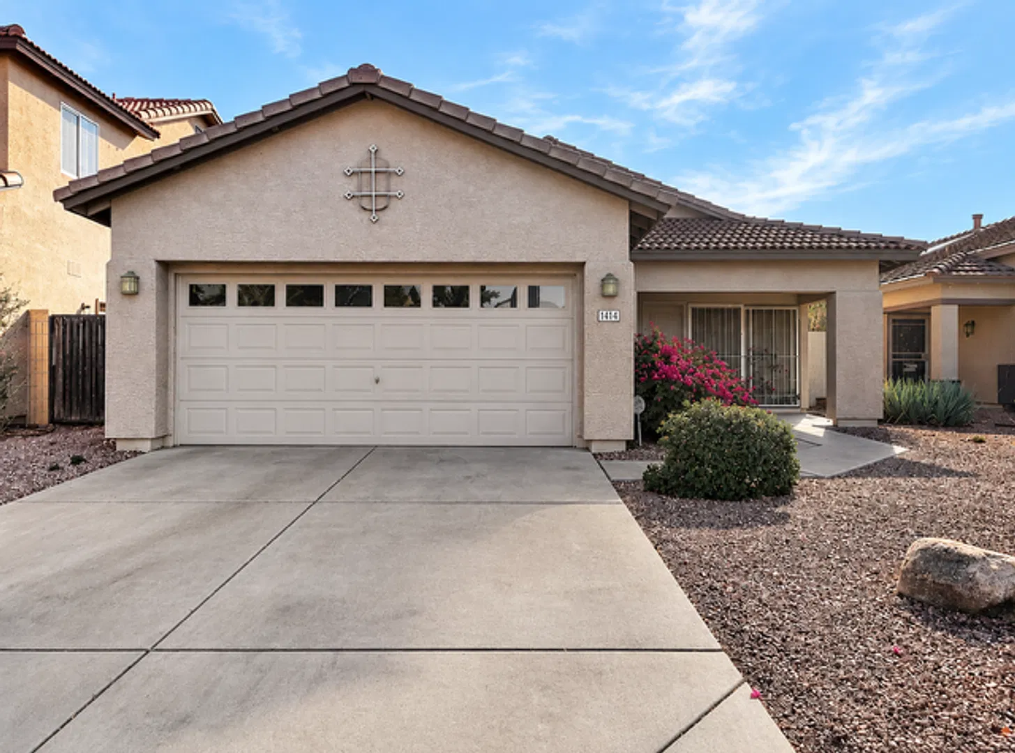 Palm Valley Goodyear with new flooring and paint! — Photo 1