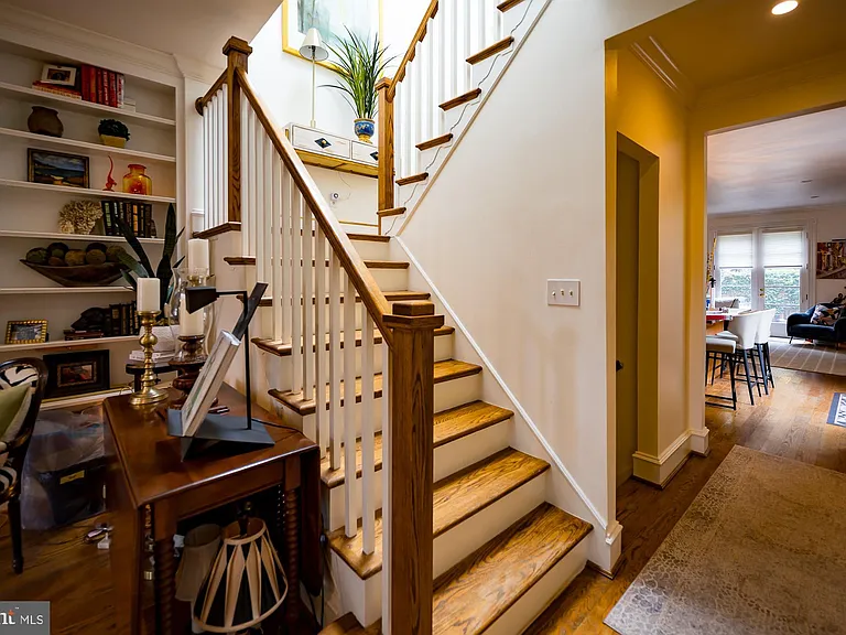 219 S Royal St — Photo 17