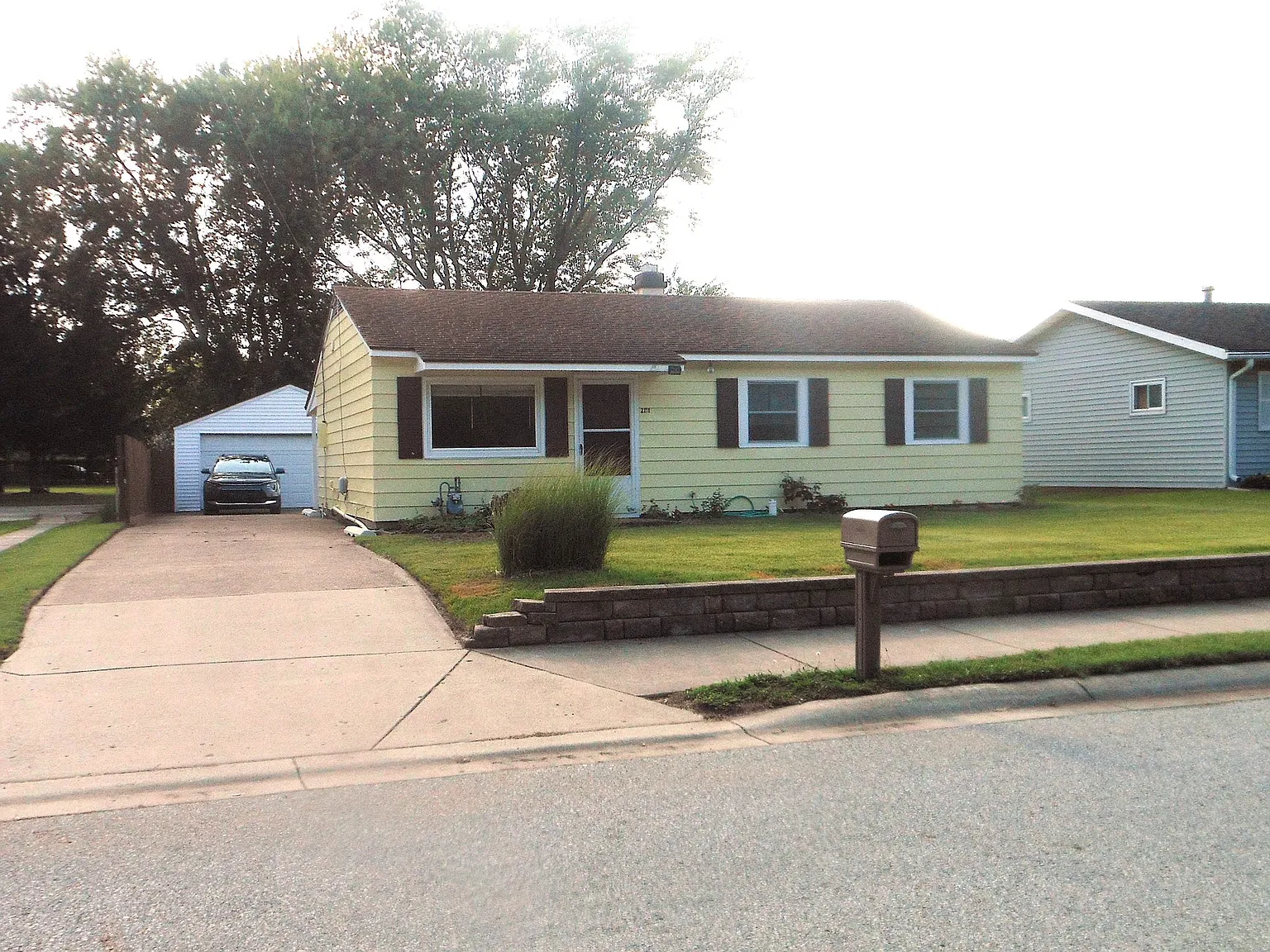 3 bed, 1.0 bath, 1000 sqft, $1,395 — Photo 1