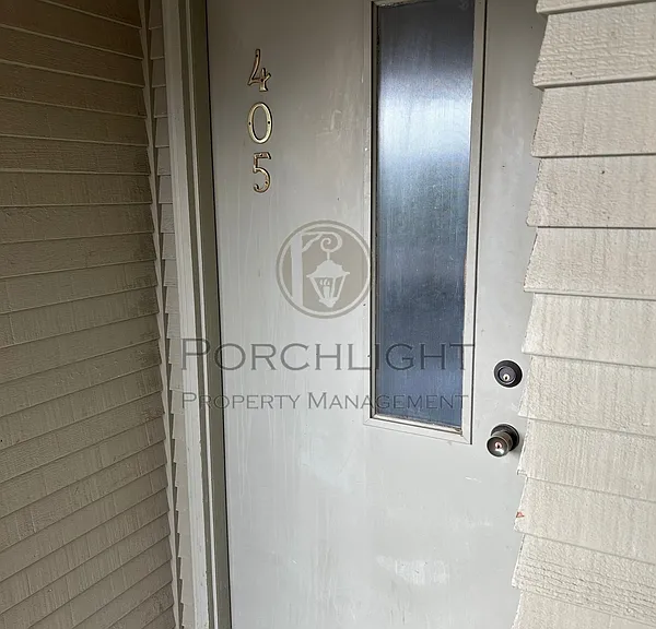 405 La Villa Dr — Photo 1