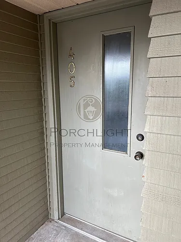 405 La Villa Dr Photo 1