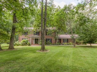 743 Country Club Dr, McMinnville, TN 37110