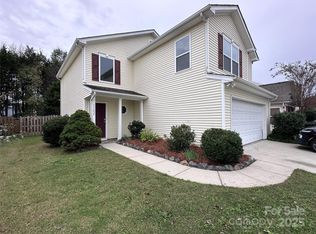 11635 Village Pond Dr, Charlotte, NC 28278