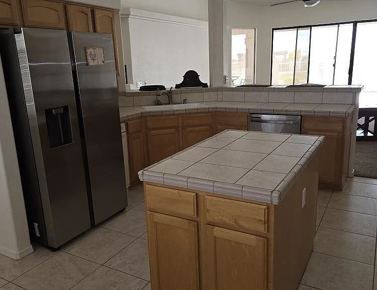 697 Paseo Granada — Photo 20