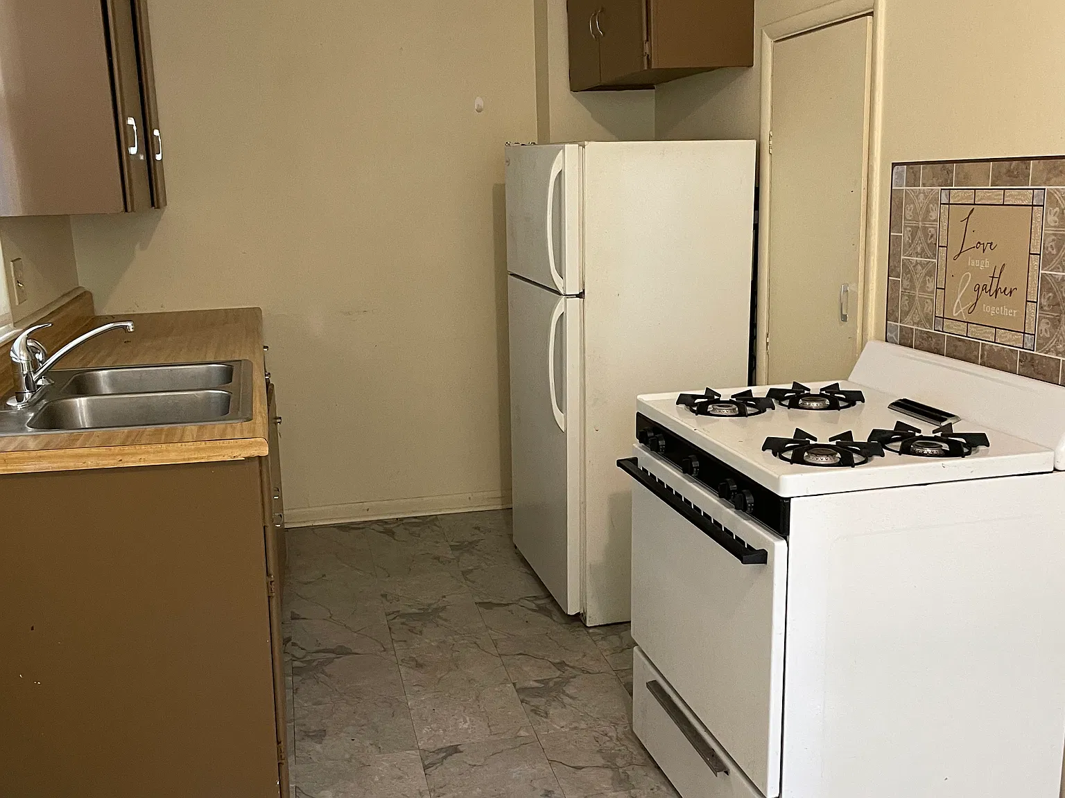 1 bed, 750 sqft, $1,200 — Photo 2