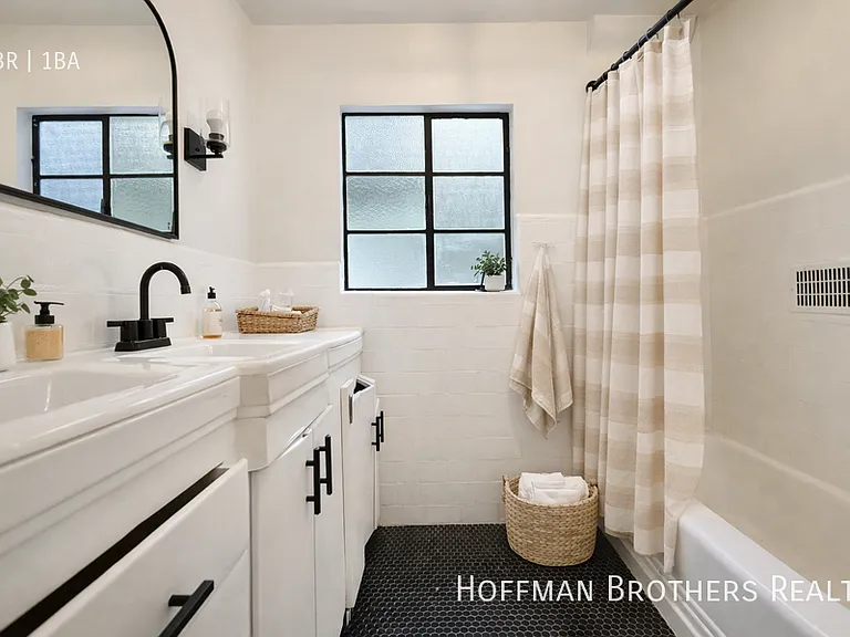 1839 S Beverly Glen Blvd #4 — Photo 5