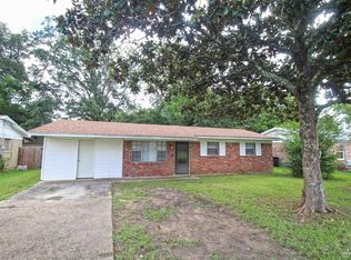 404 Ladybird Ln, Pensacola, FL 32503