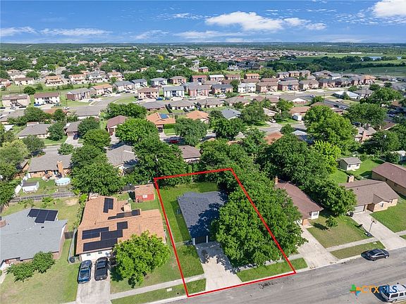 5th image of 1712 Moonlight Dr