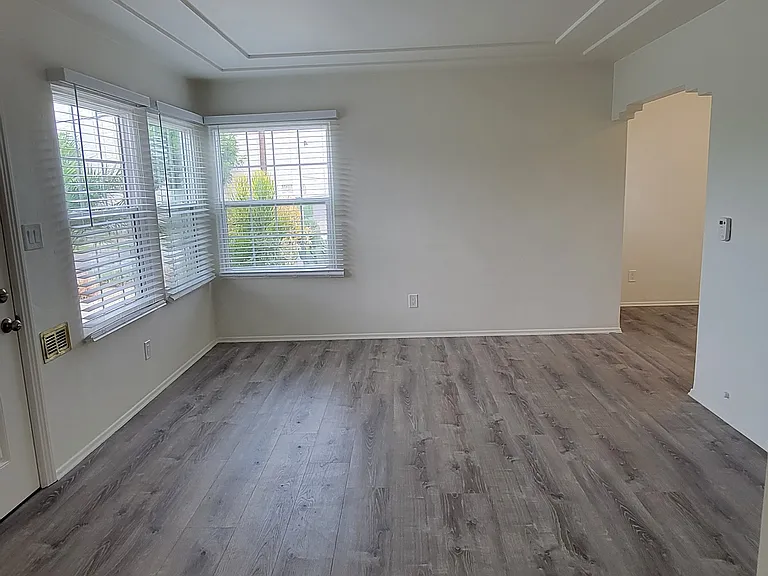 6704 Mohawk St — Photo 6