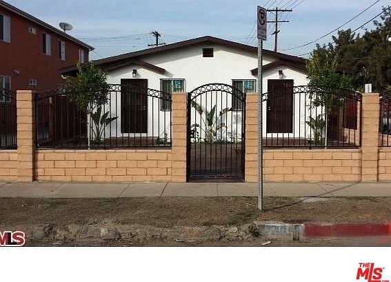 1st image of 3301 W 66th Pl