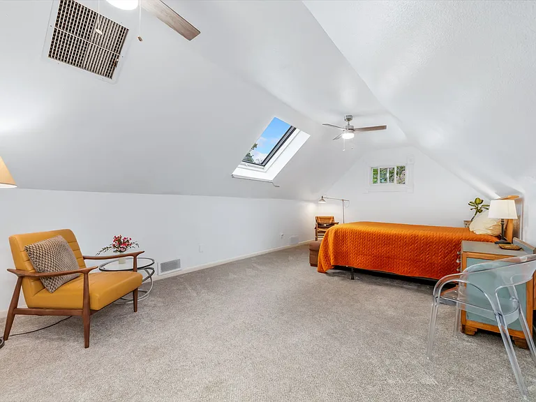 2523 California St — Photo 19