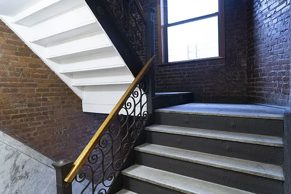 Rented by MD NYC Management LLC | media 15