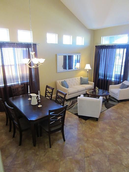 319 Rock Creek Cir