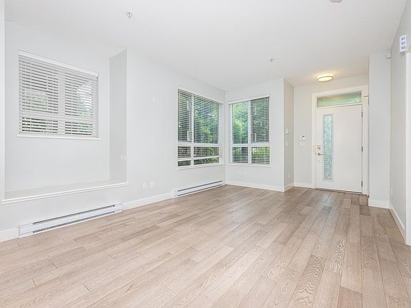 5th image of 3221 Noel Dr #5