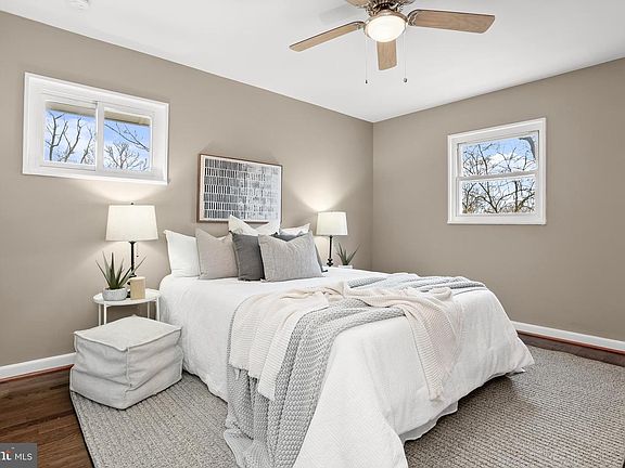 4th image of 4504 Woodlark Pl