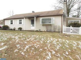 215 Pebble Ct, Chalfont, PA 18914