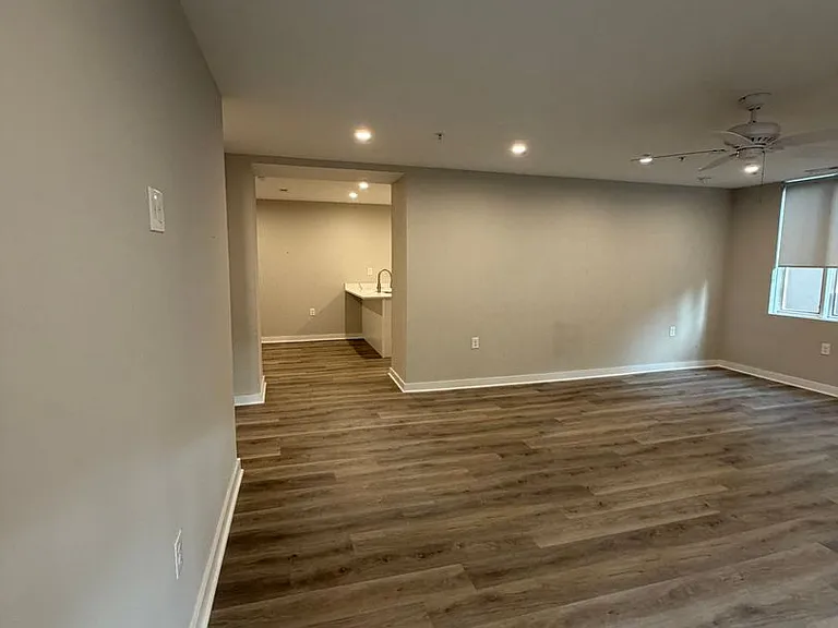 114 York Road — Photo 11