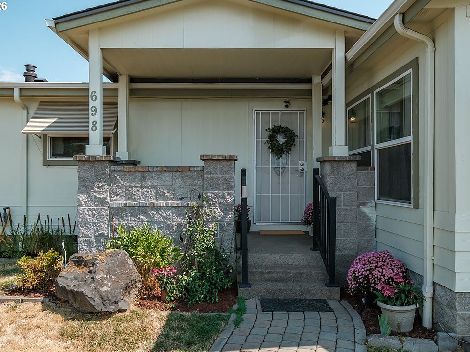1st image of 698 Royalty Cir NE