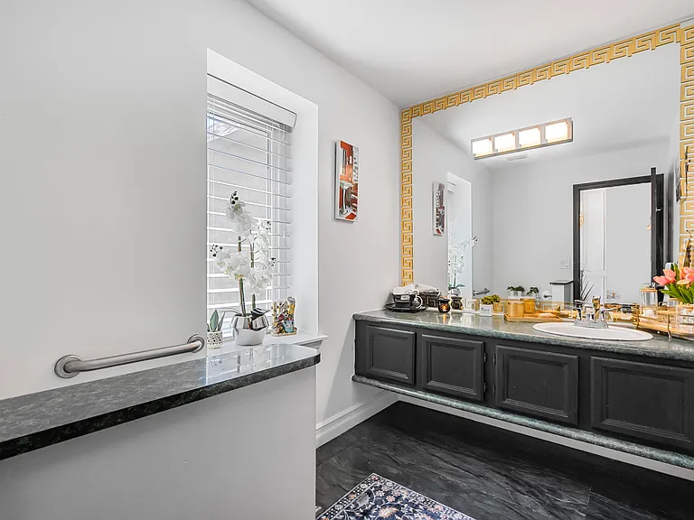 45400 William Ct — Photo 2