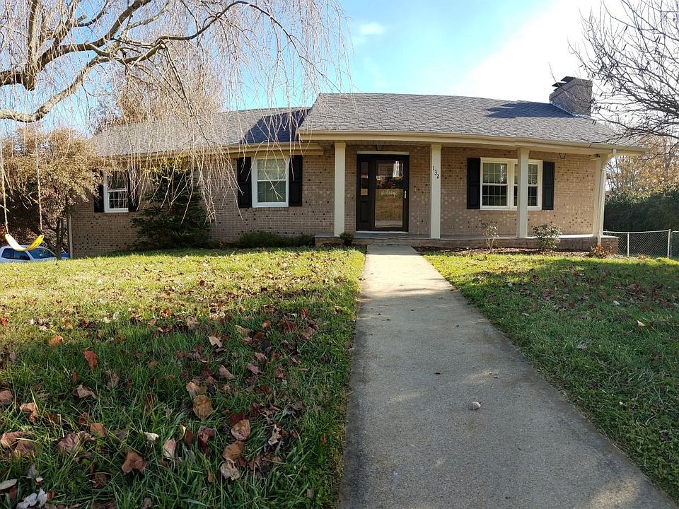 1st image of 132 Amhurst Ln
