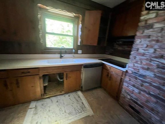 4th image of 321 Nottingham Rd