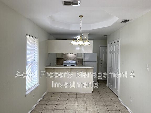4th image of 2003 Villa Linda Ave APT 1