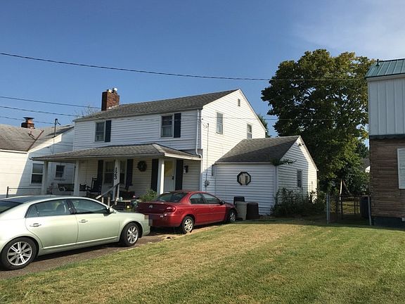 2nd image of 123 S Park Dr