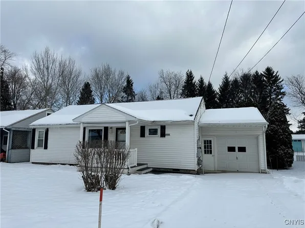632 Manor Dr, Chittenango, NY 13037