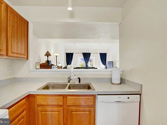 5th image of 6427 Terrace Ct