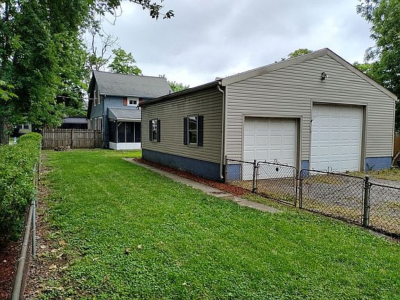 3rd image of 625 E Church St