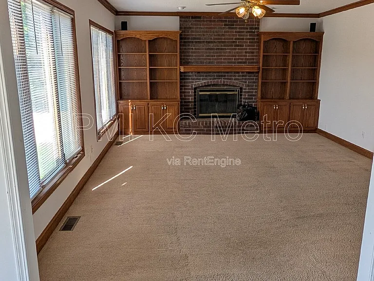 3905 SW 14th St — Photo 12