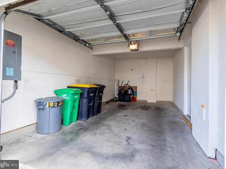 15304 Pocopson Creek Way — Photo 33