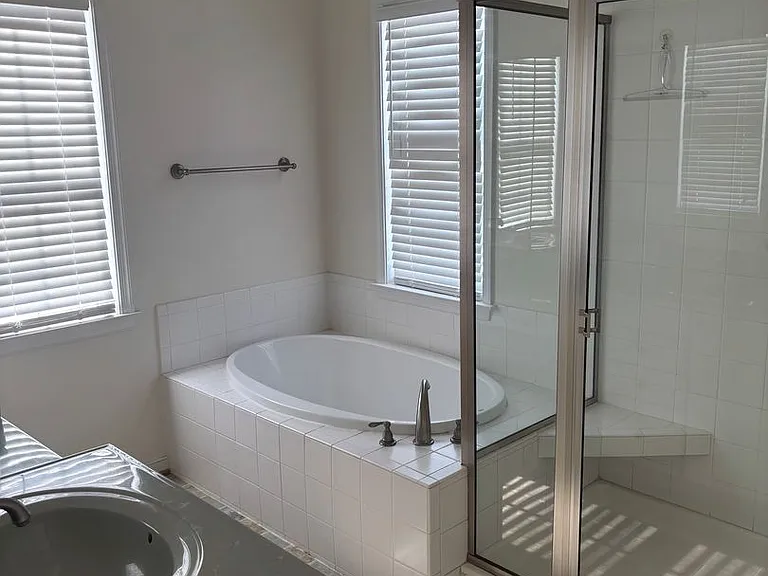 6088 Rothwell Ln — Photo 10