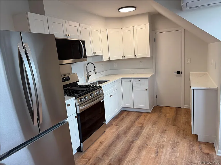 505 Rockland Ave #2 — Photo 3