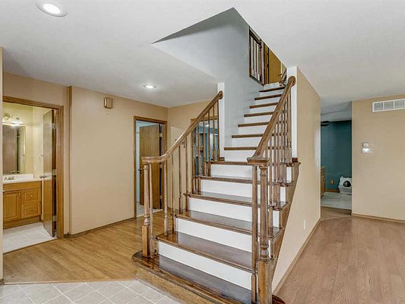 5th image of 2635 N Beacon Hill Ct