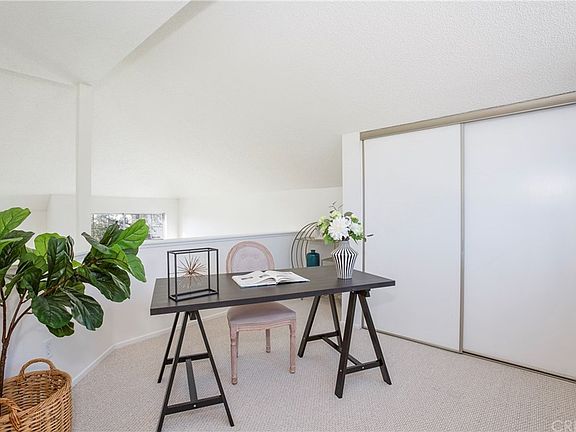 4th image of 11150 Glenoaks Blvd Unit 4