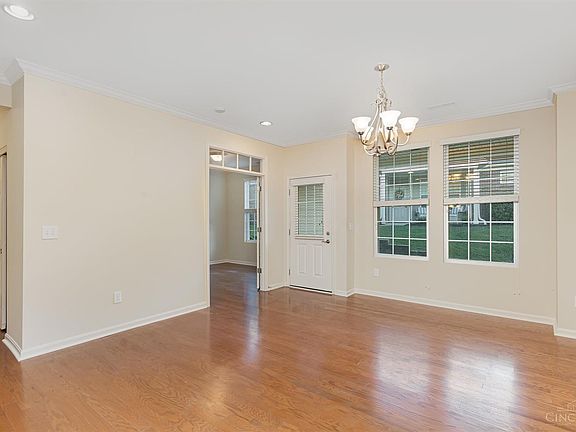 3rd image of 393 Turtle Creek Dr
