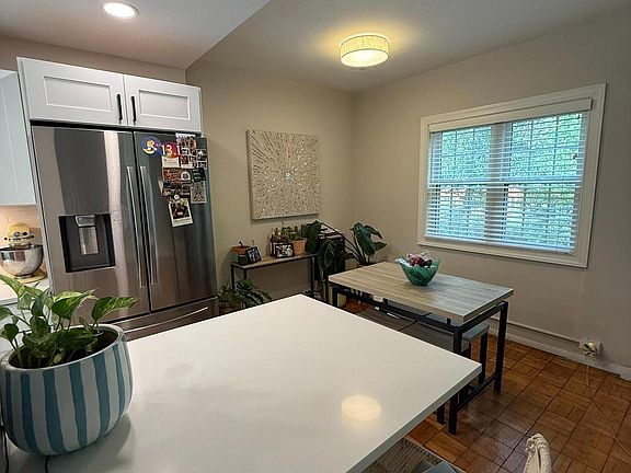 5th image of 3771 Gunston Rd
