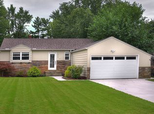 5114 Thornbury Rd, Lyndhurst, OH 44124