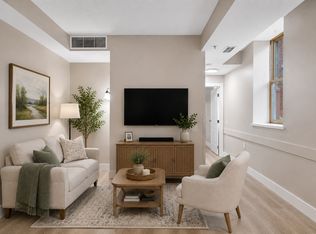 2040 Como Ave Unit 104, Saint Paul, MN 55108