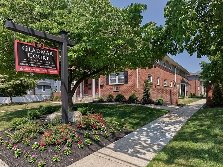 Curb appeal is apart of the Friedman Realty Group 5 Star lifestyle