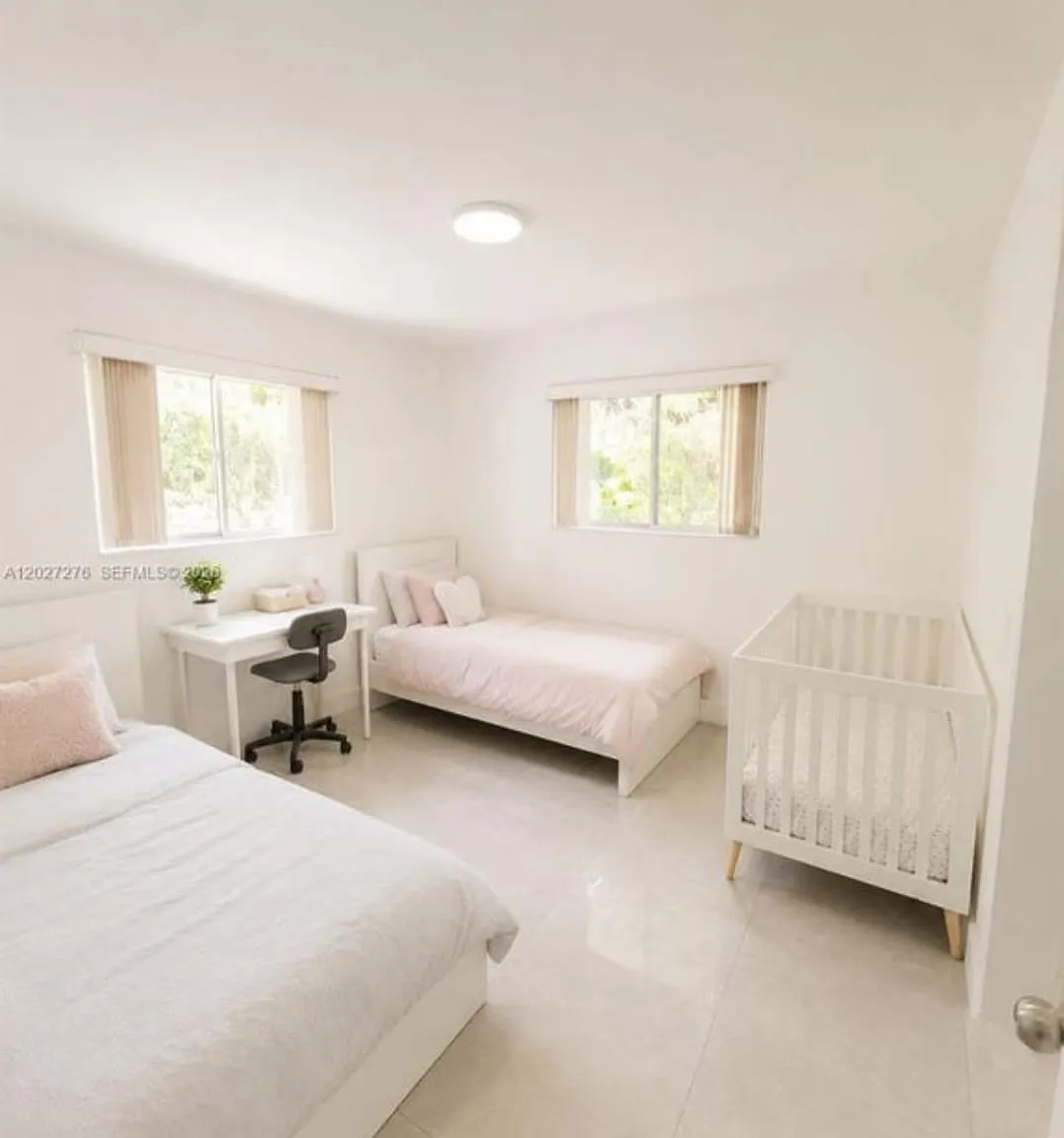 5 bed, 2011 sqft, $4,900 — Photo 3
