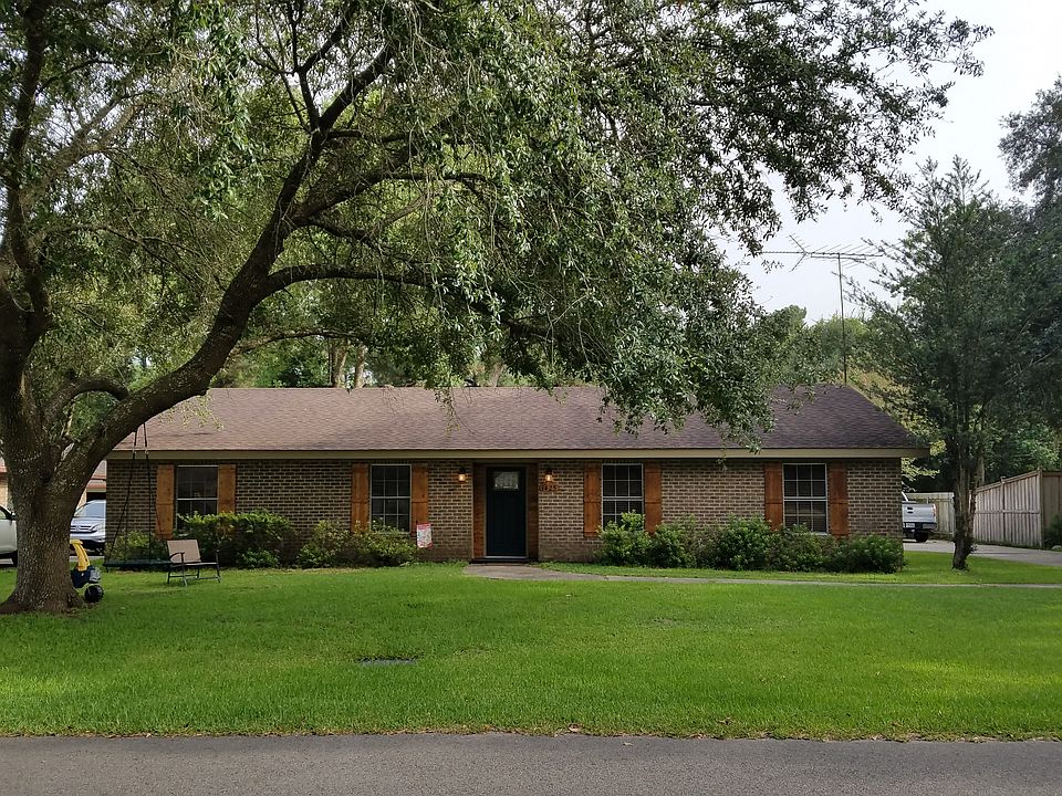 1st image of 1425 S Greenfield Cir