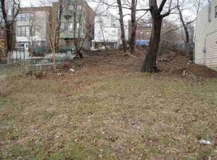 258 8th St, Troy, NY 12180